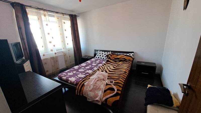 Obor, Ferdinand, stradal, Gara de Est